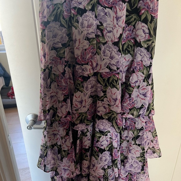 WAYF Floral Tiered Ruffle Dress - Picture 3 of 6